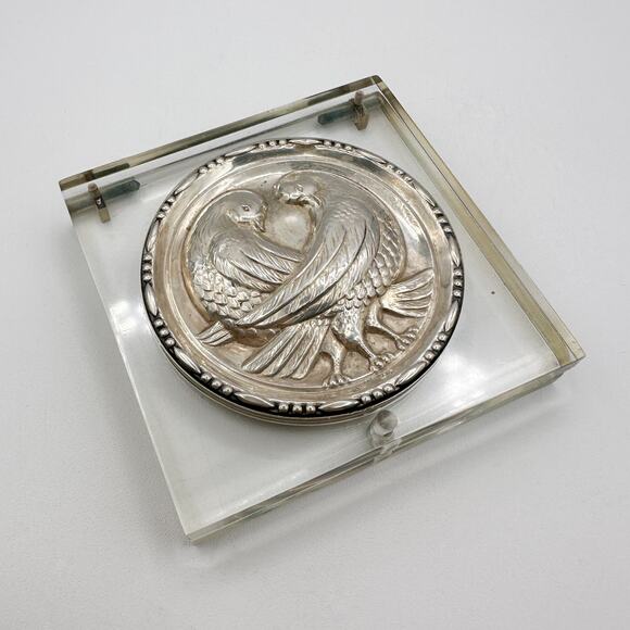1940s Elgin American Lucite Compact | Sterling Silver Doves | NOS Puffs Included - Picture 13 of 13